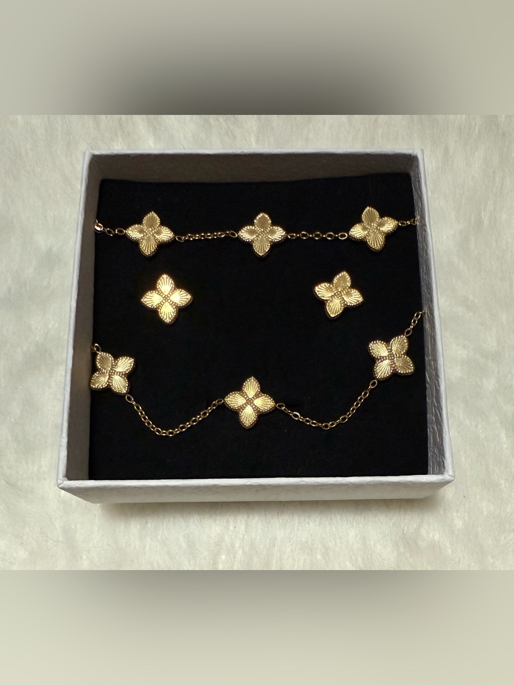 Four Leaf Clover 18K Goldplated Jewelry Set (Necklace,bracelet&Earrings)💛